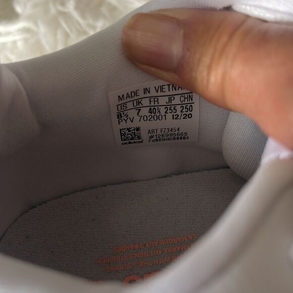 ADIDAS THE BRAND WITH THE 3 STRIPES SNEAKERS - Picture 6 of 11